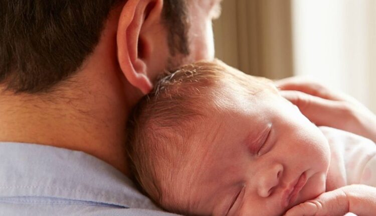 Licença-paternidade ampliada sancionada: direito garantido!